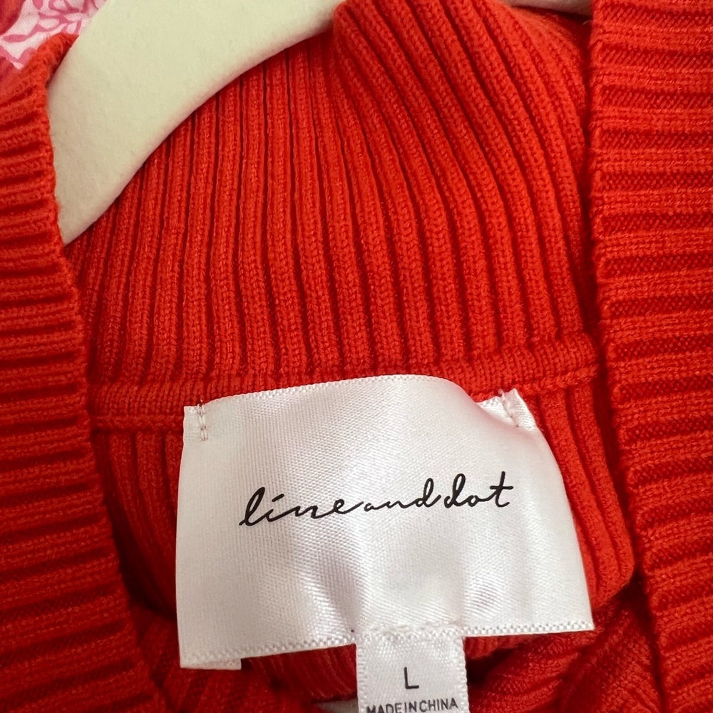 Line & Dot Red Ribbed Tank Top - Picture 3 of 3